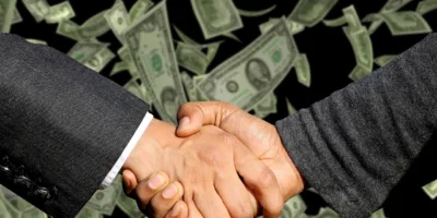 Lucro do XPLG11 aumenta 24% e dividendos rendem 9,42% ao ano