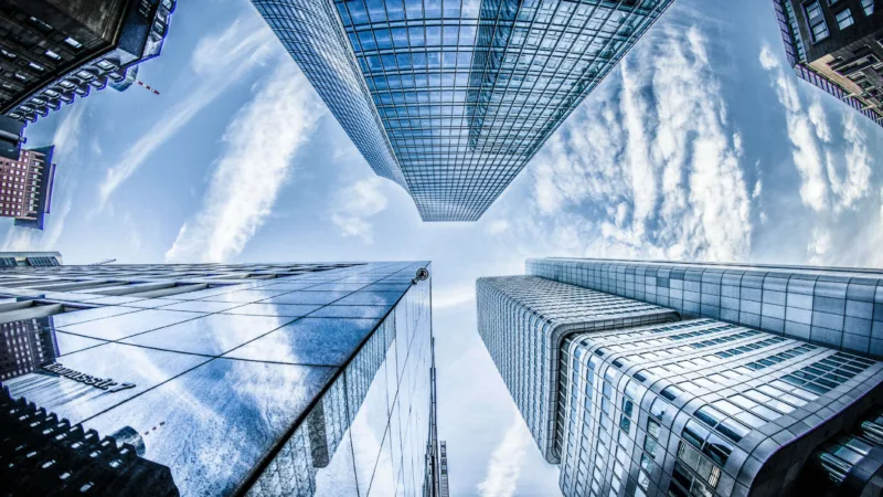 VRTM11 lucra R$ 3,95 milhões, ajusta carteira e paga dividendos de 148% do CDI; veja