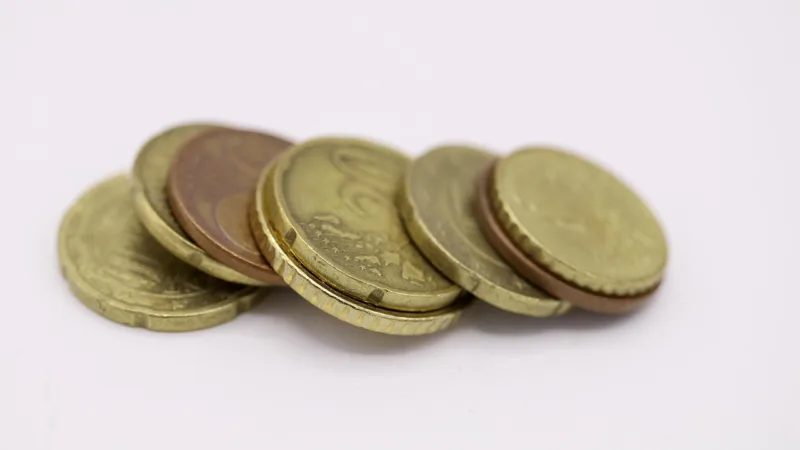 VCRR11 tem desvalorização de 16,67% após reavaliação da Colliers