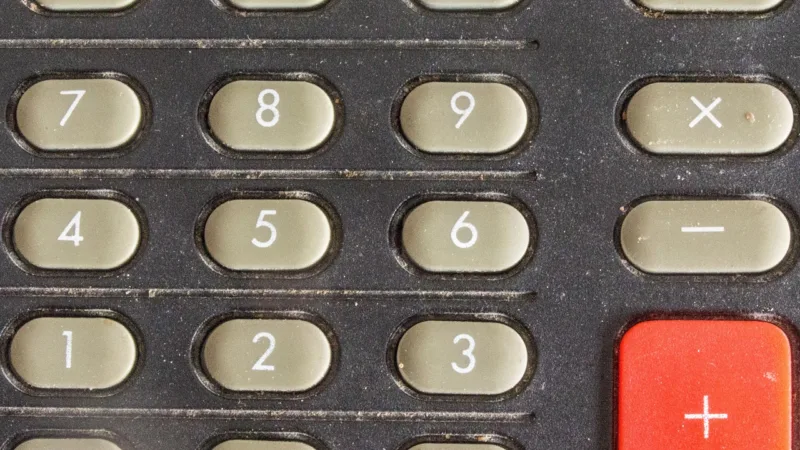 BLMG11 inicia recompra de até 467 mil cotas com cancelamento