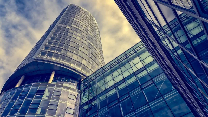 XPLG11 muda administração e amplia capital para R$ 40 bi